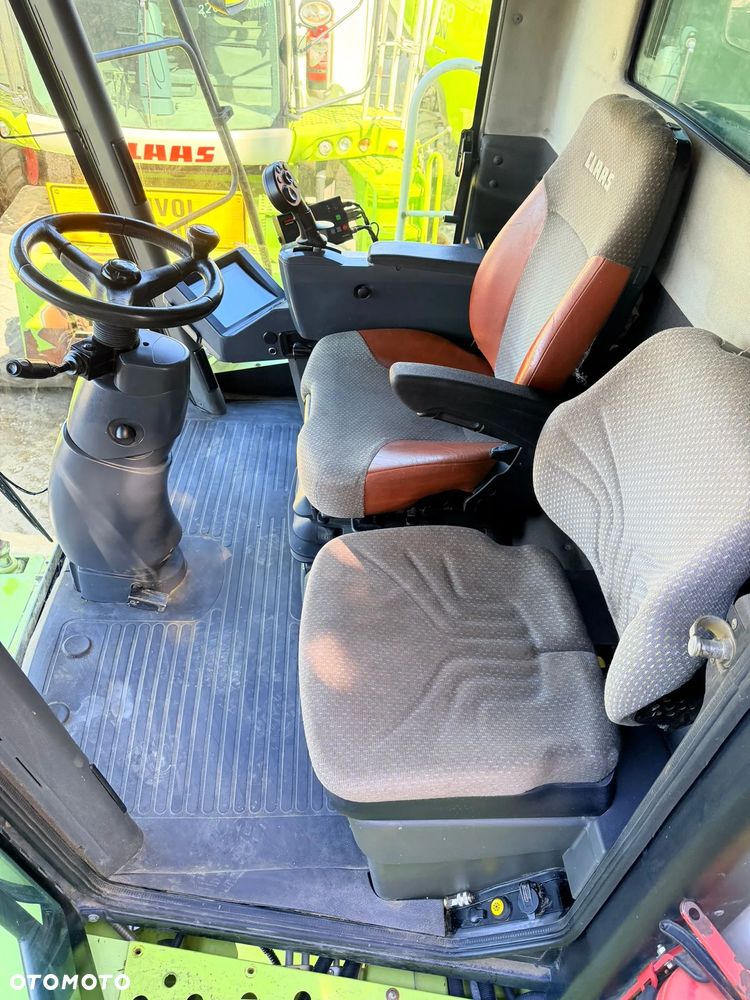 Claas Lexion 600 - 23