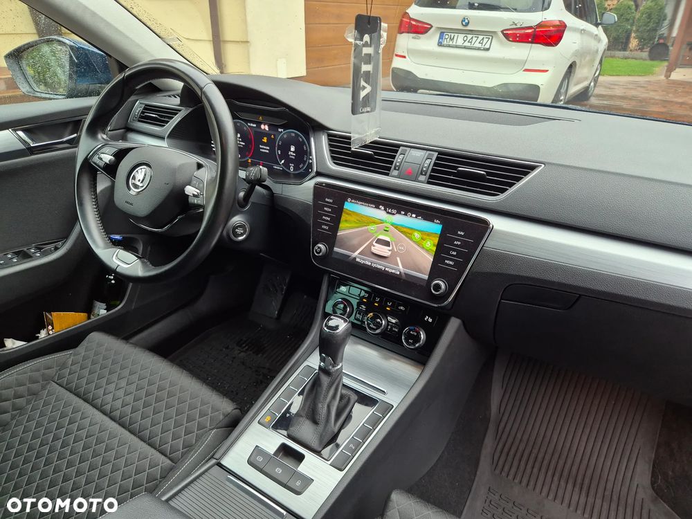 Skoda Superb 2.0 TDI SCR Ambition DSG - 22
