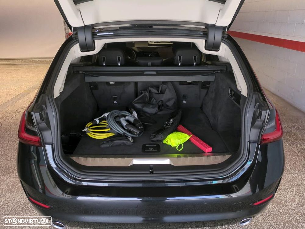 BMW 330 e Corporate Edition Auto - 10