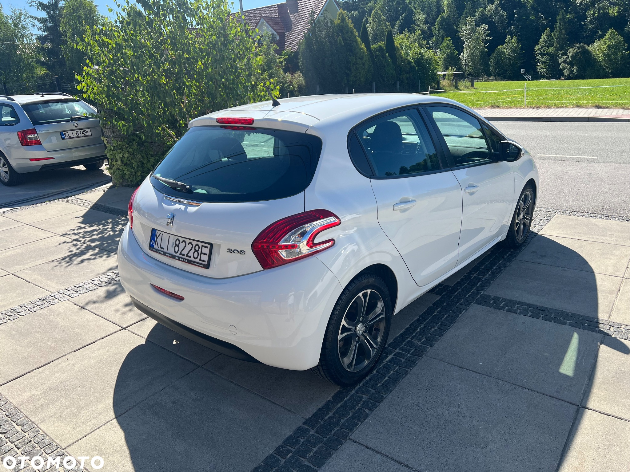Peugeot 208 - 5