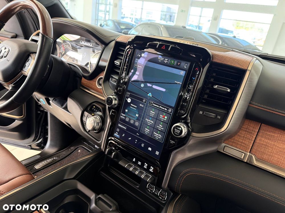 RAM 1500 Crew Cab Longhorn - 39