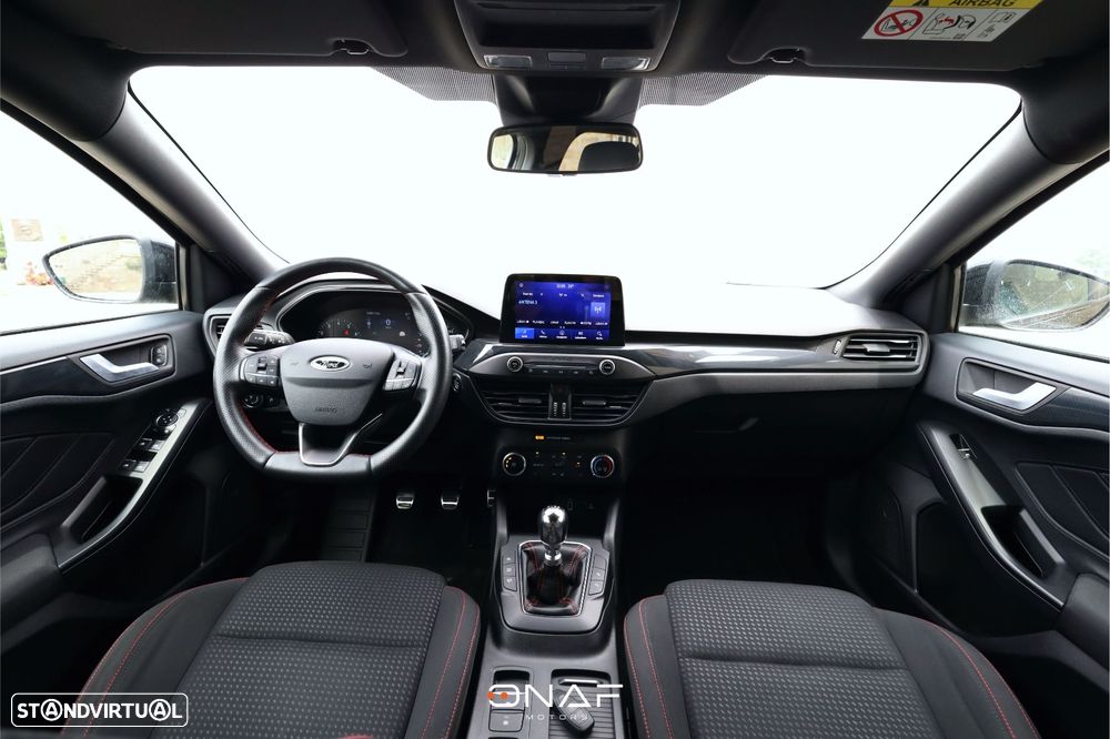 Ford Focus 1.5 EcoBoost S&S ST-LINE - 21