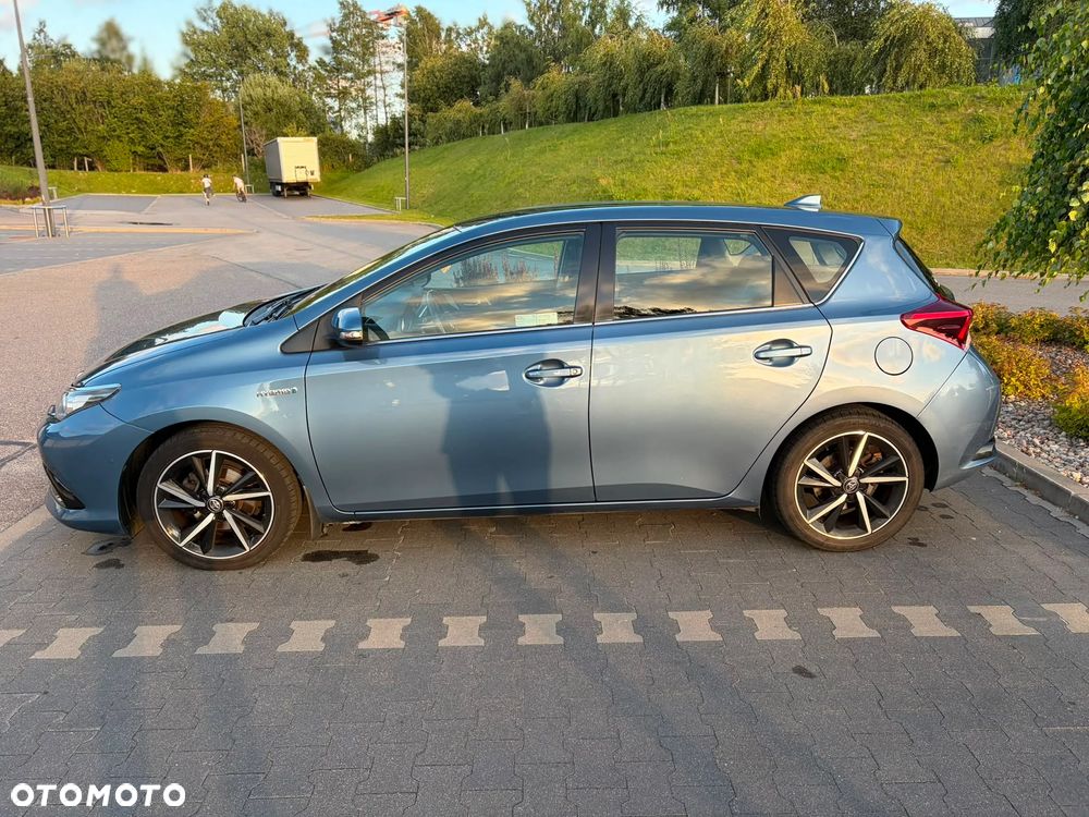 Toyota Auris Hybrid 135 Prestige - 4