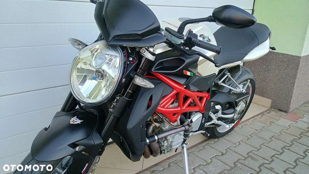 MV AGUSTA Brutale - 15