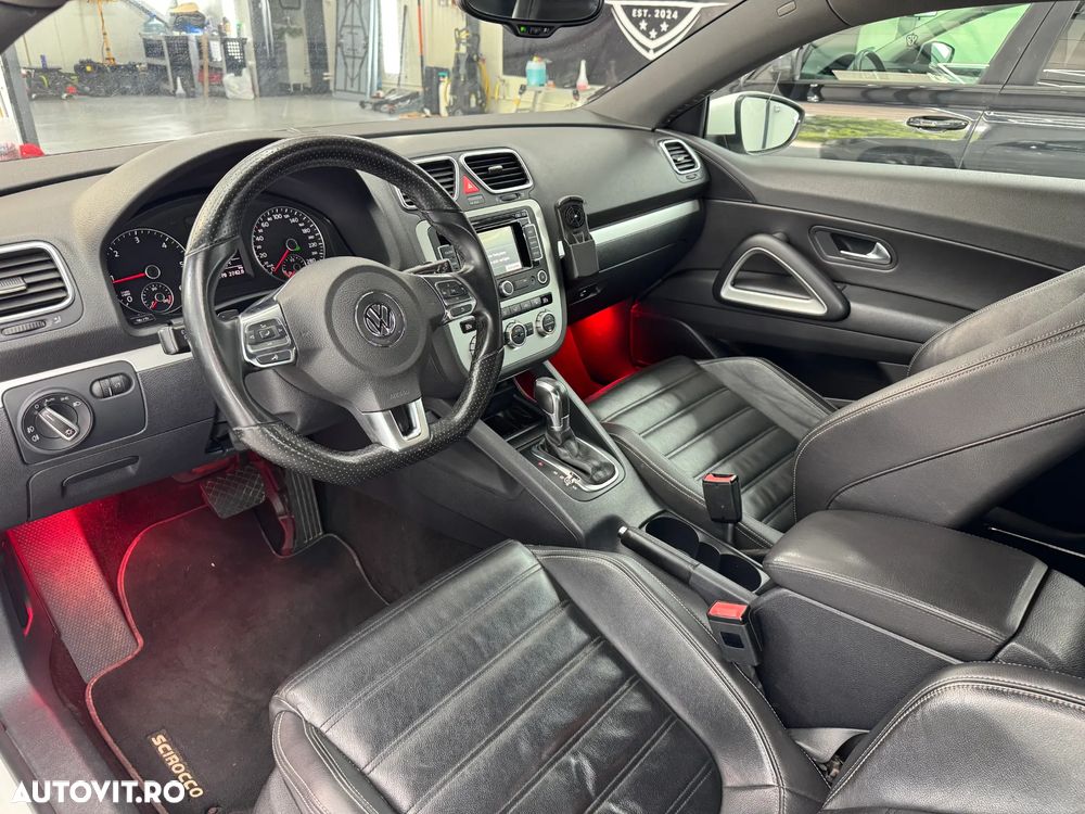 Volkswagen Scirocco 2.0 TDI DSG Life - 4