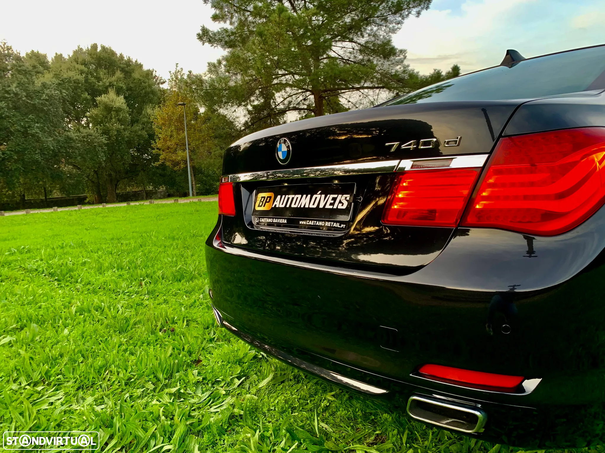 BMW 740 d Pack M - 14