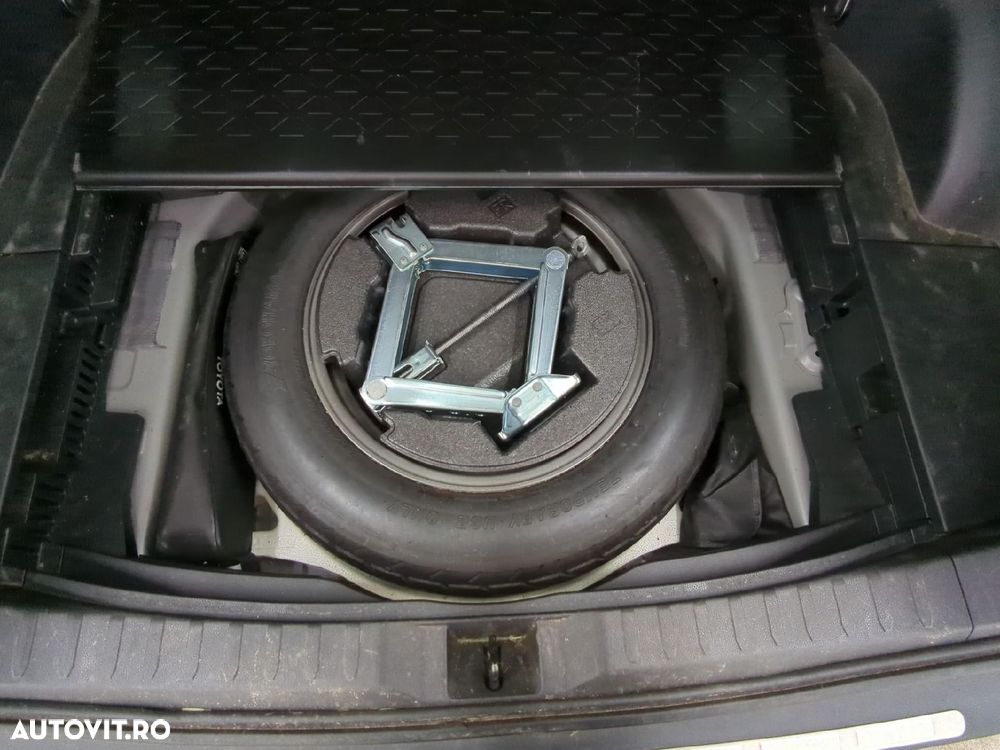 Toyota RAV4 2.5 4x4 Lounge - 13