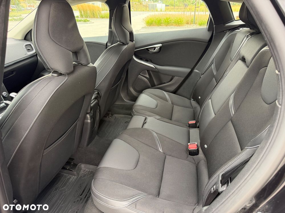 Volvo V40 D2 Drive-E Momentum - 14