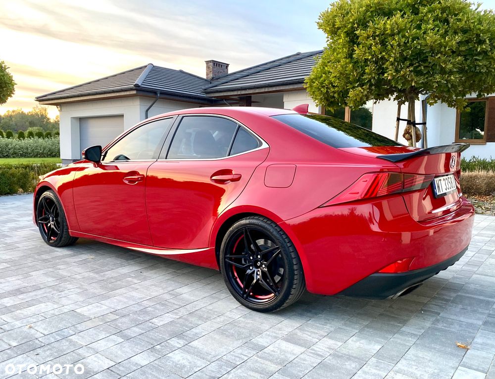 Lexus IS - 24