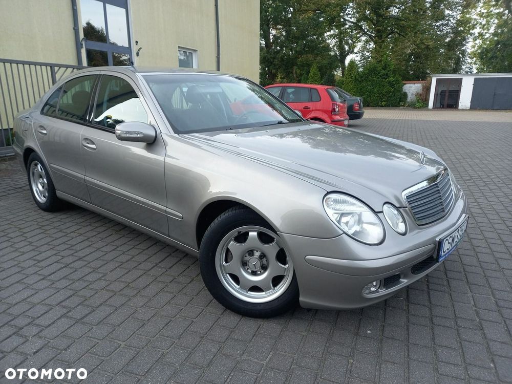 Mercedes-Benz Klasa E - 9