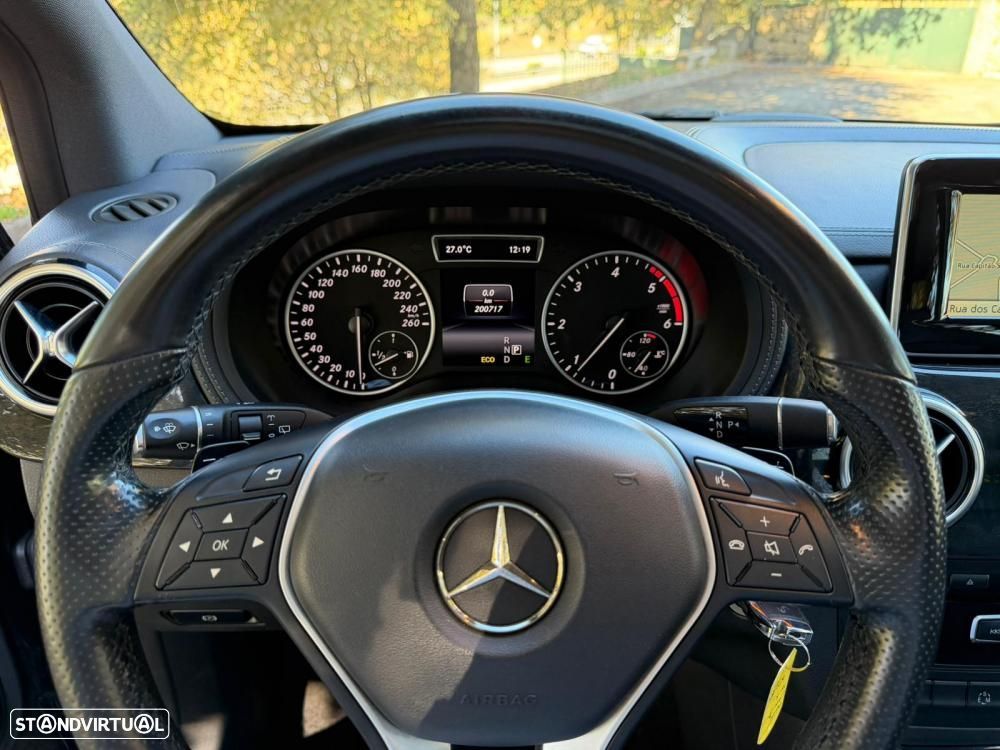 Mercedes-Benz B 180 - 21