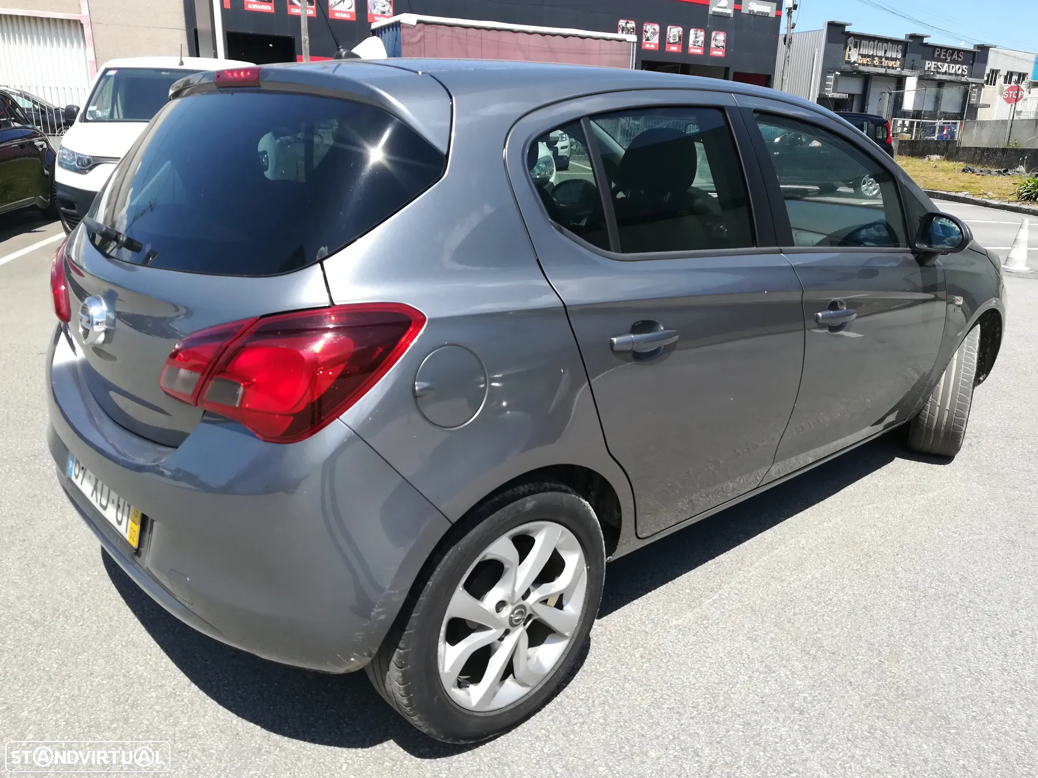 Opel Corsa 1.2 120 Anos - 4