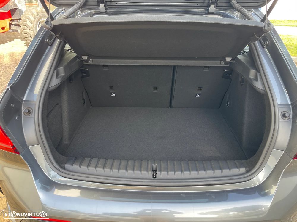 BMW 116 d Pack Desportivo M - 11