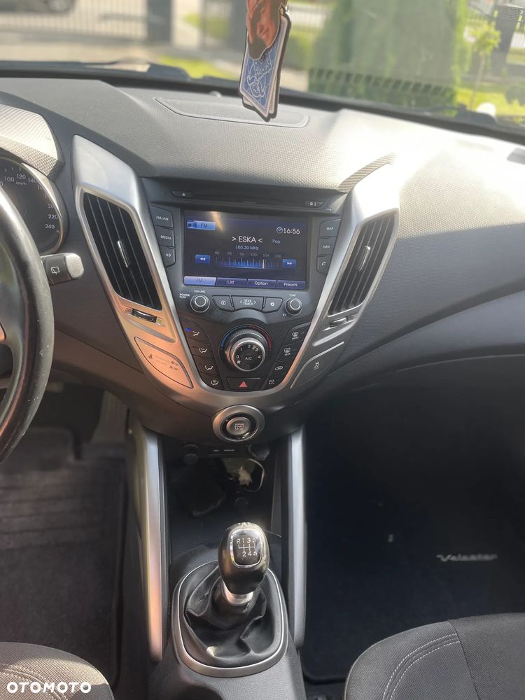 Hyundai Veloster 1.6 GDI Comfort - 6