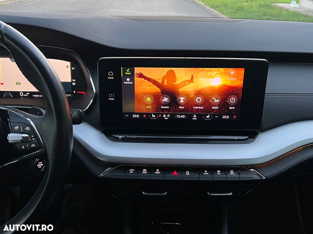 Skoda Octavia Combi 2.0 TDI DSG Clever - 12