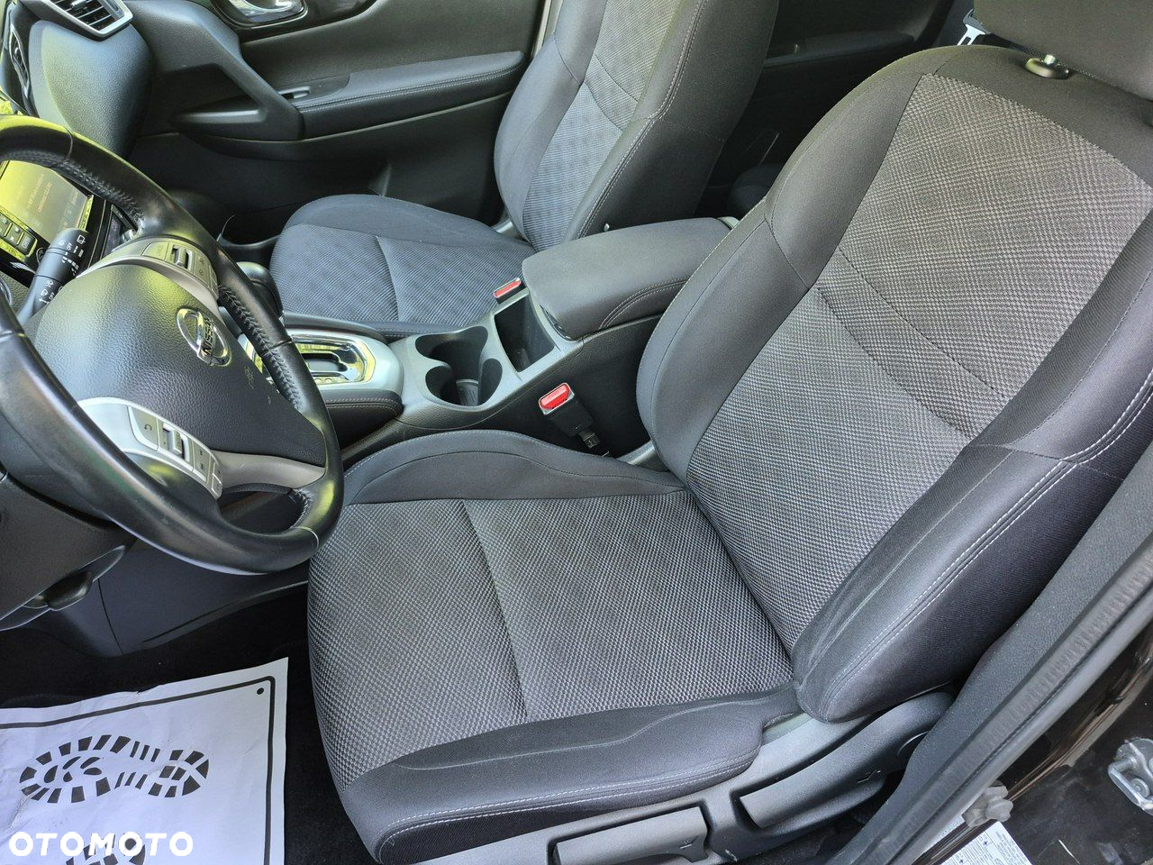 Nissan Qashqai - 10