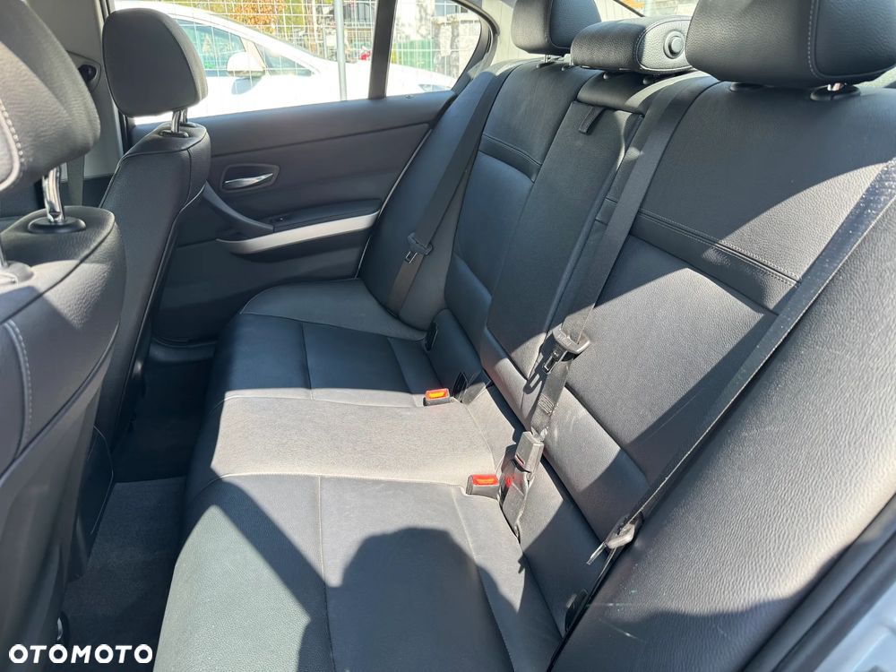 BMW Seria 3 320d DPF - 34