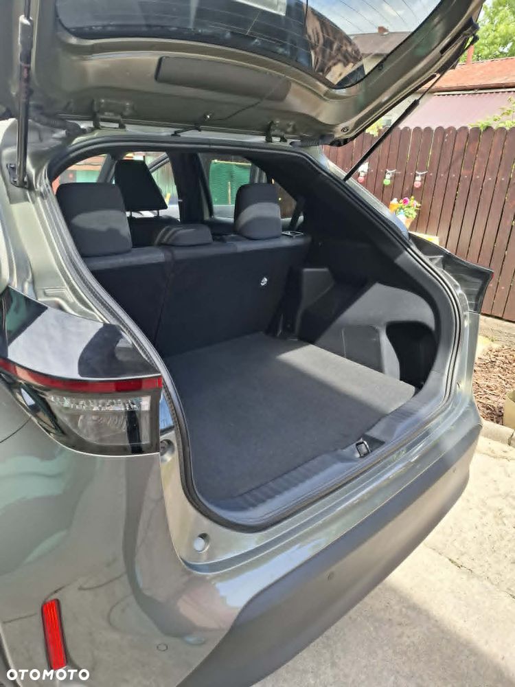Toyota Yaris Cross Hybrid 1.5 Comfort 4x4 - 6