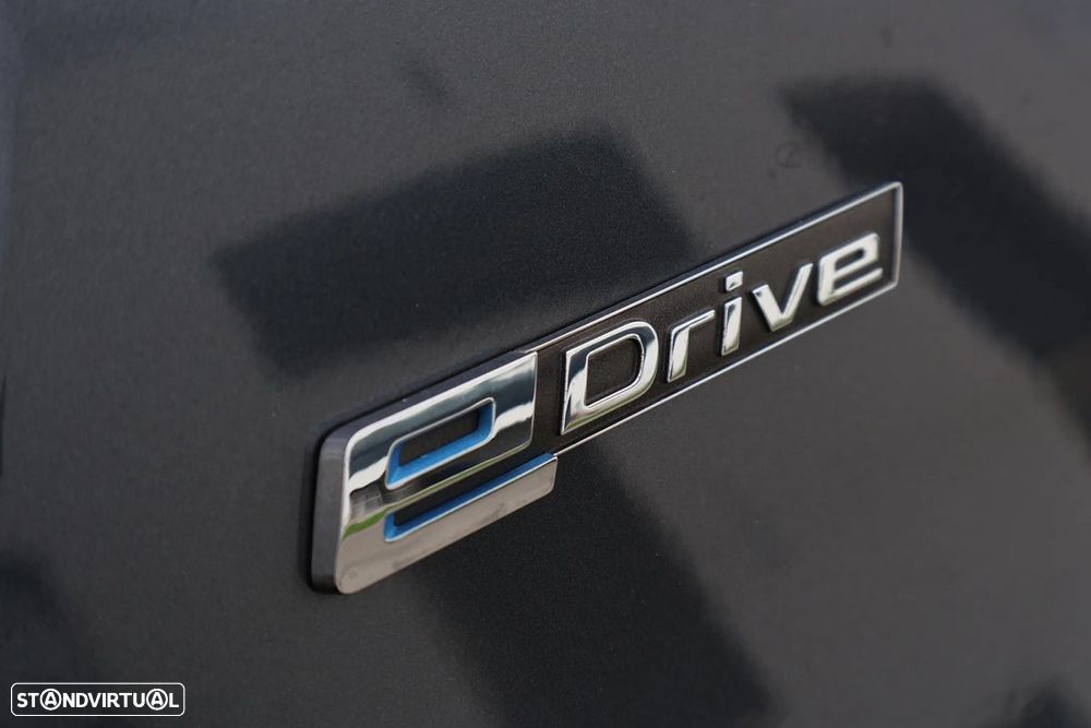 BMW 330 e iPerformance Line Sport - 29
