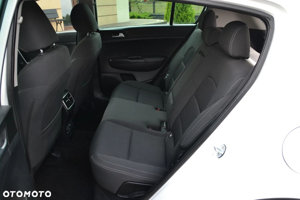 Kia Sportage 1.6 GDI 2WD Dream-Team Edition - 28