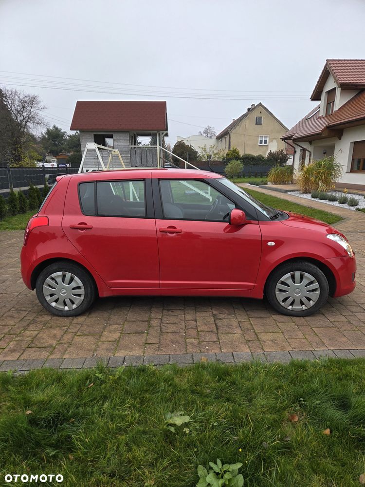 Suzuki Swift 1.3 Club - 5