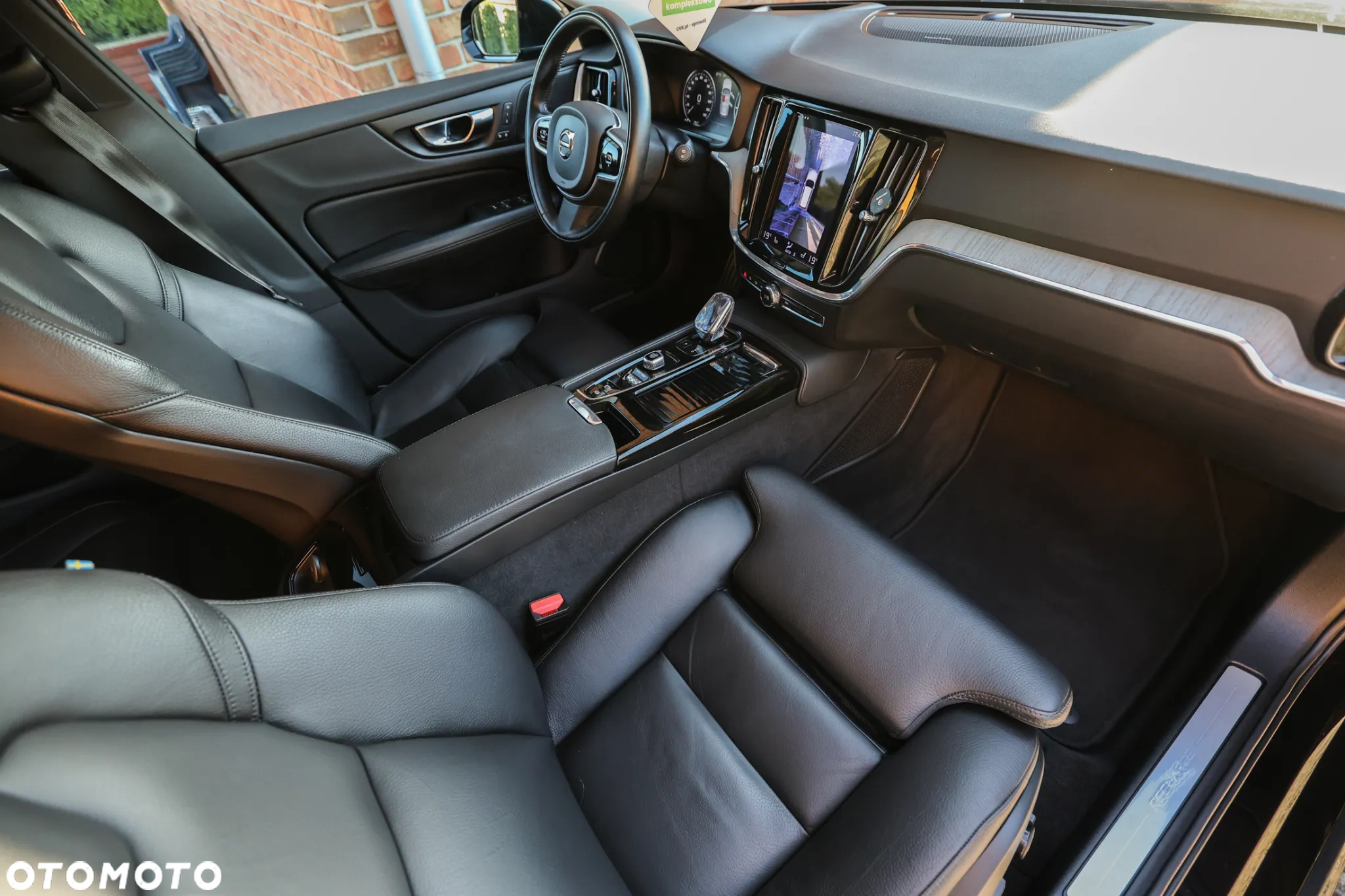 Volvo V60 T6 AWD Plug-In Hybrid Inscription - 34