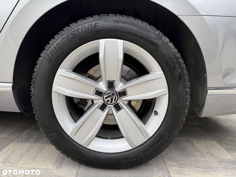 Volkswagen Passat 1.5 TSI EVO Elegance - 19
