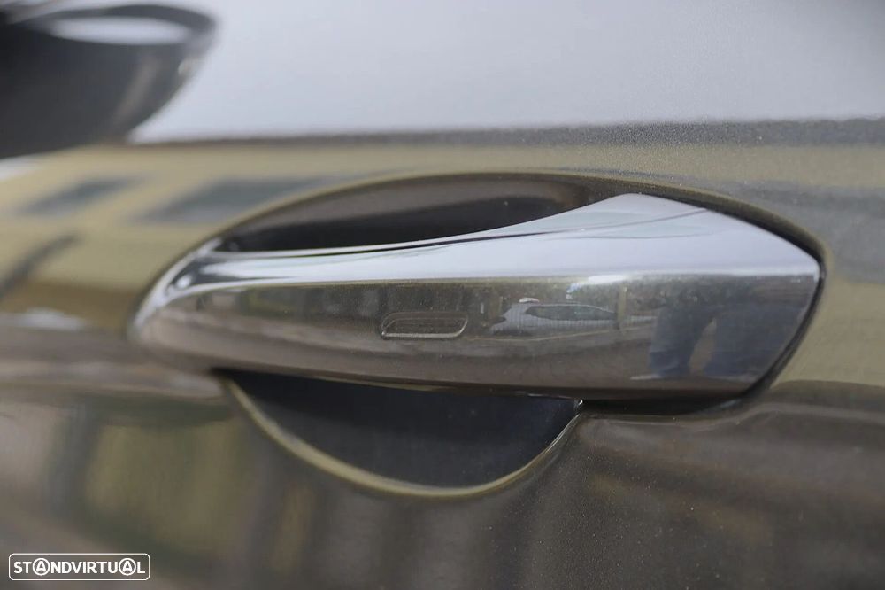 Porsche Panamera Sport Turismo 4 E-Hybrid - 20