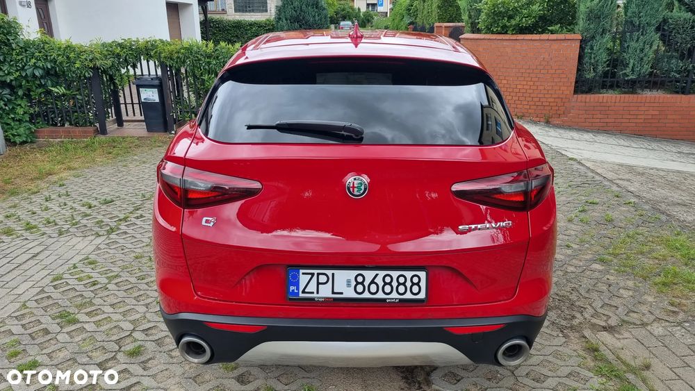 Alfa Romeo Stelvio 2.0 Turbo Q4 - 4