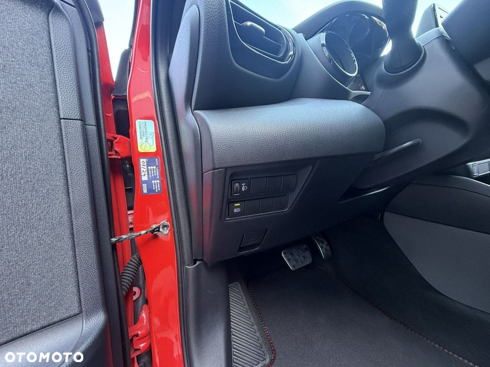 Toyota Yaris 1.5 VVT-i GR SPORT - 28
