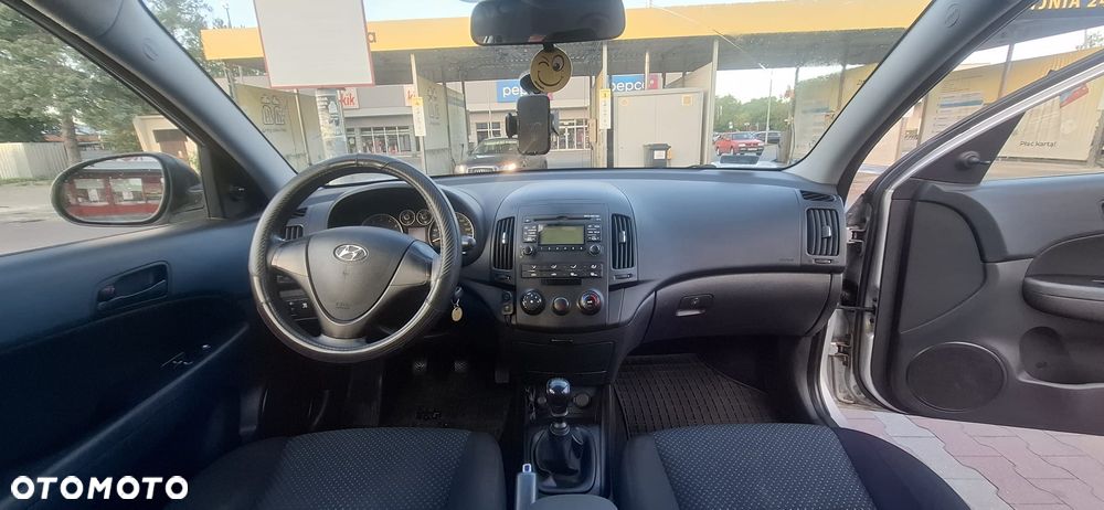 Hyundai i30 1.6 Classic + - 8
