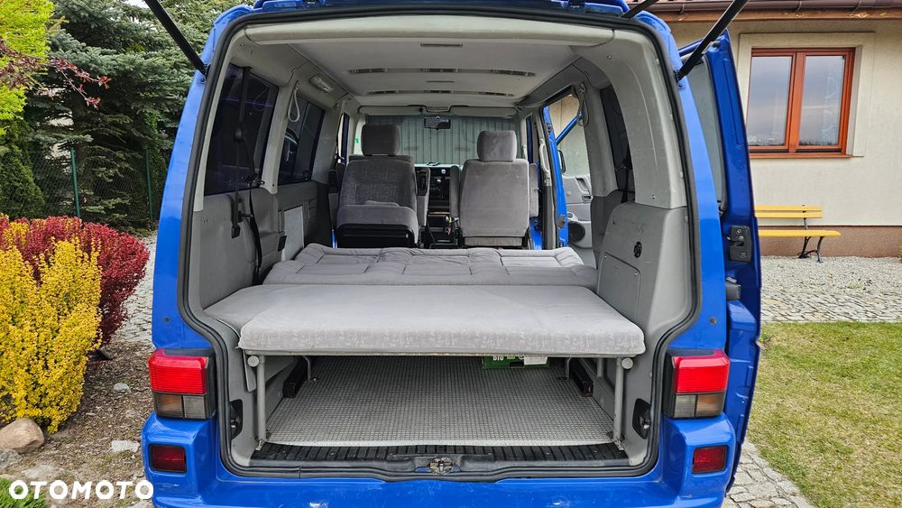 Volkswagen Multivan - 13