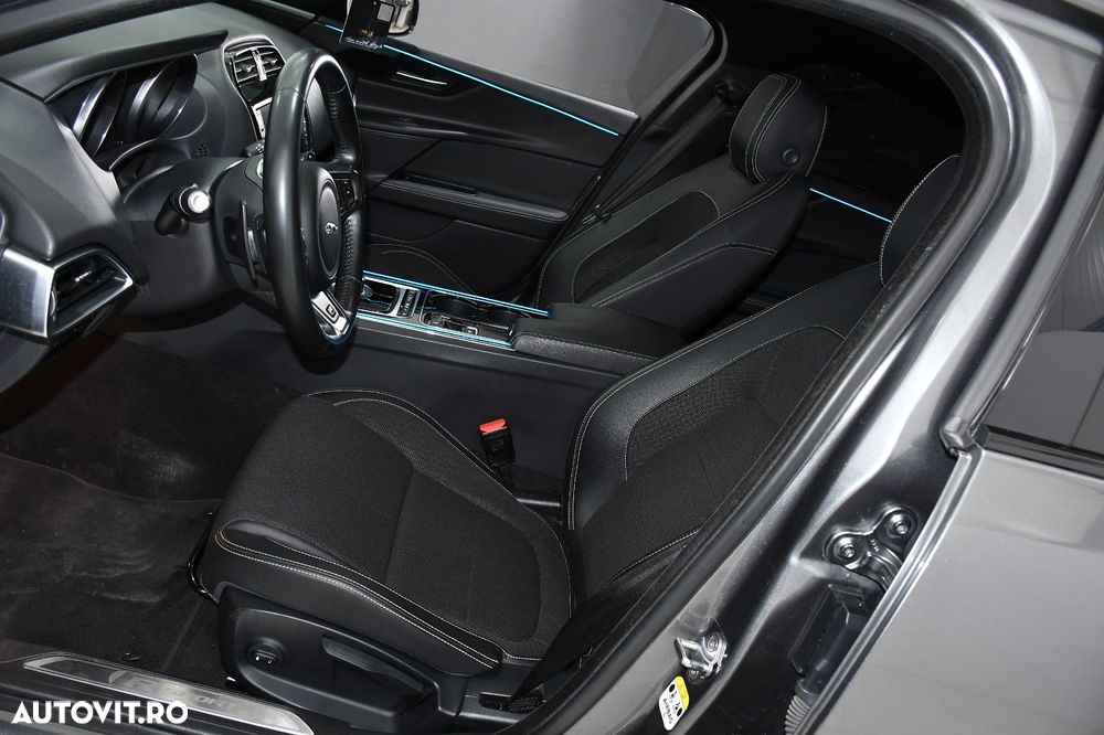 Jaguar XE 20d AWD Aut. R-Sport - 10