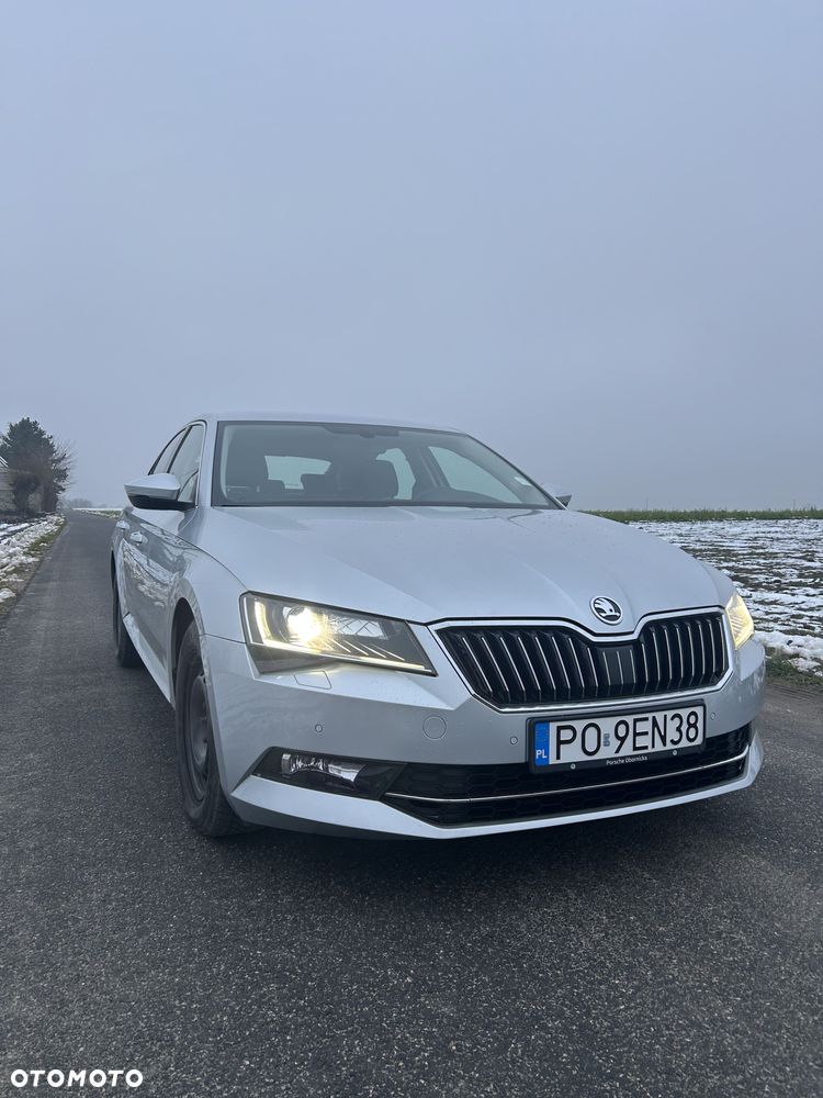 Skoda Superb 2.0 TDI Ambition DSG - 2