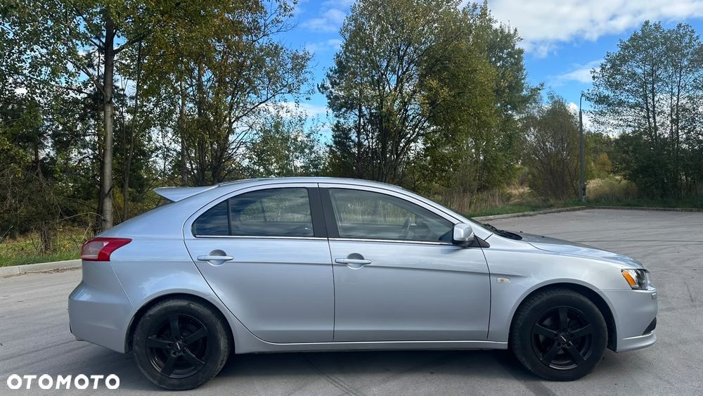 Mitsubishi Lancer 1.6 Invite - 25