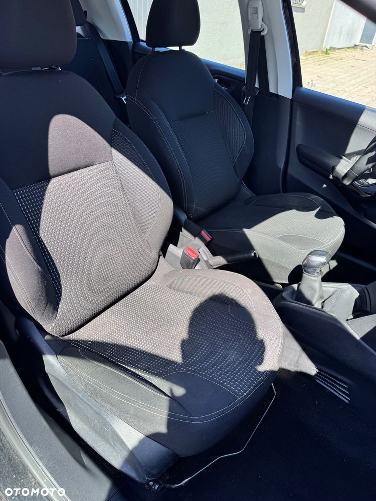 Peugeot 208 82 VTI Allure - 13