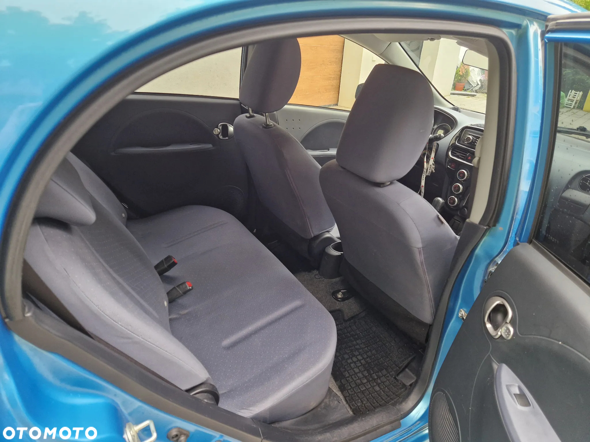 Peugeot iOn - 12