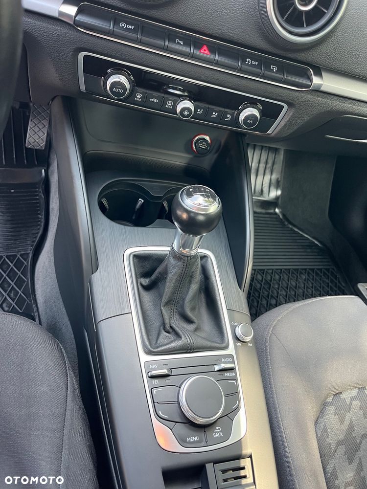 Audi A3 ver-1-6-tdi-ultra-attraction - 17