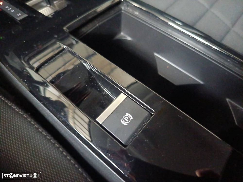 Citroën C4 X 1.2 Hybrid Plus e-DSC6 - 18