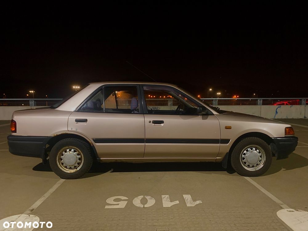 Mazda 323 1.6 GLX - 5