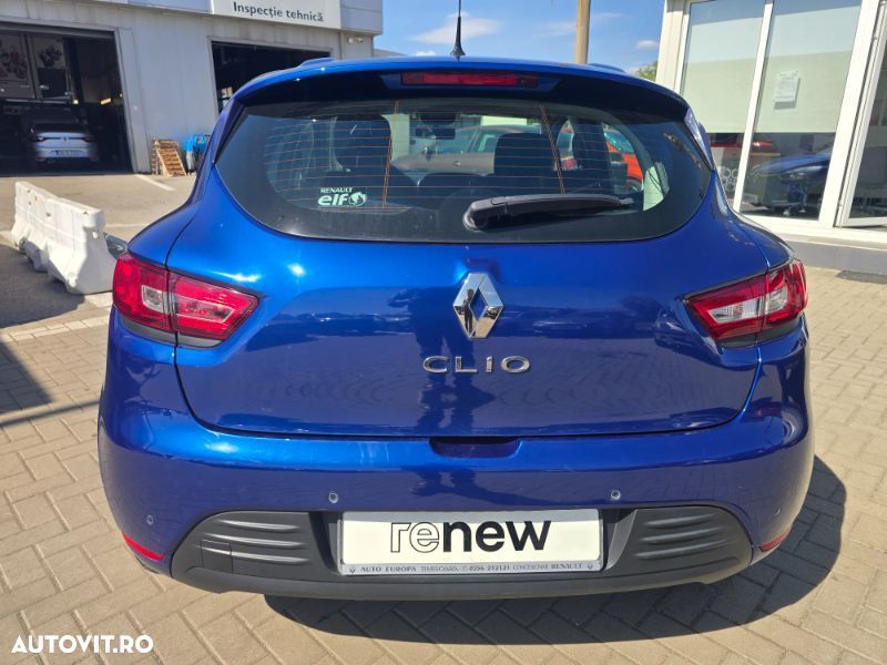 Renault Clio - 23