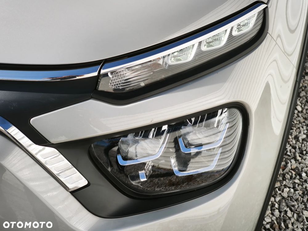 Citroën C3 1.2 PureTech Shine EAT6 - 19