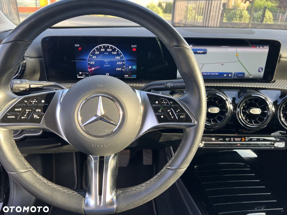 Mercedes-Benz Klasa A 180 7G-DCT Advanced Progressive - 14