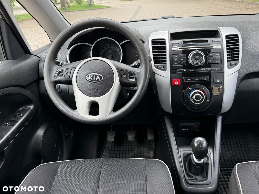 Kia Venga 1.4 L - 10