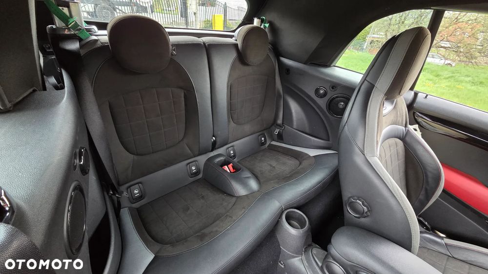 MINI Cooper S Sidewalk Trim - 14