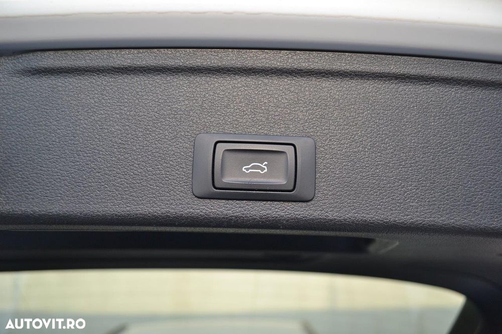 Audi A4 2.0 TDI ultra S tronic sport - 39