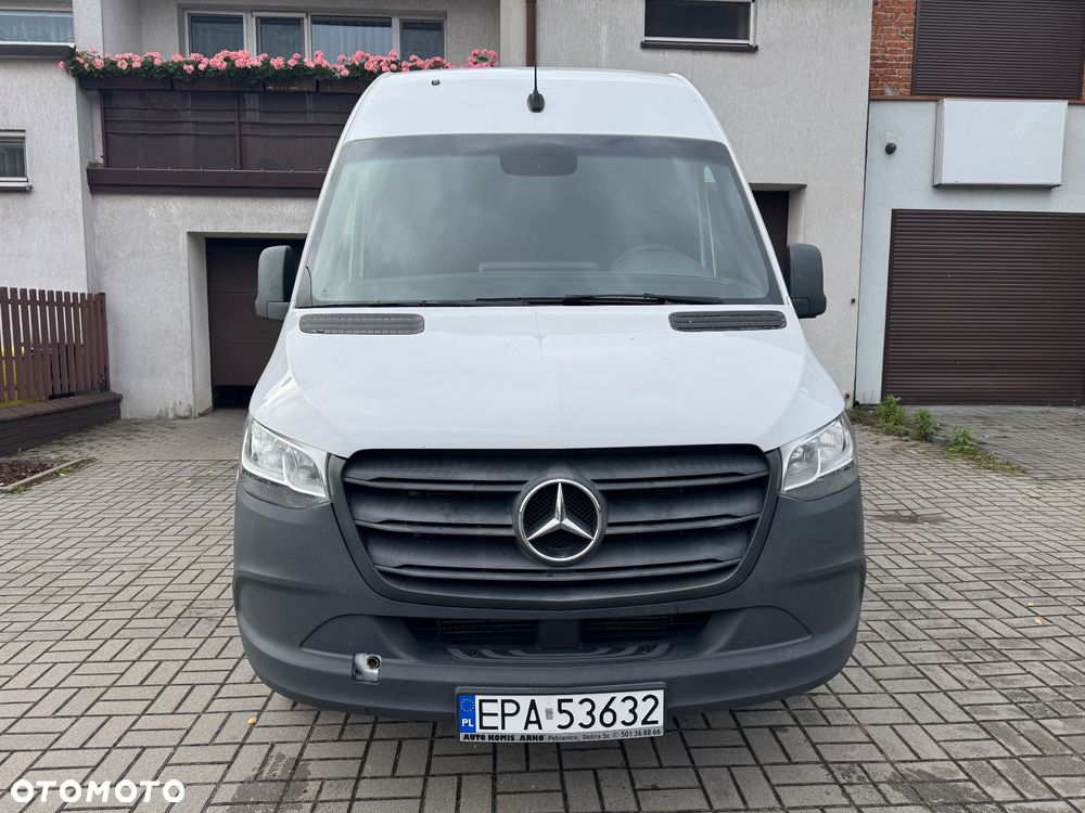 Mercedes-Benz Sprinter 319 - 7