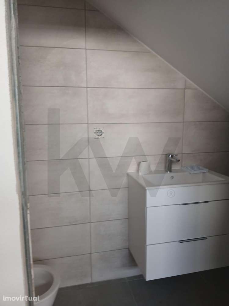 Moradia T3 | Nova | Garagem | Terraço | Alto Rodes - Faro - Grande imagem: 4/51