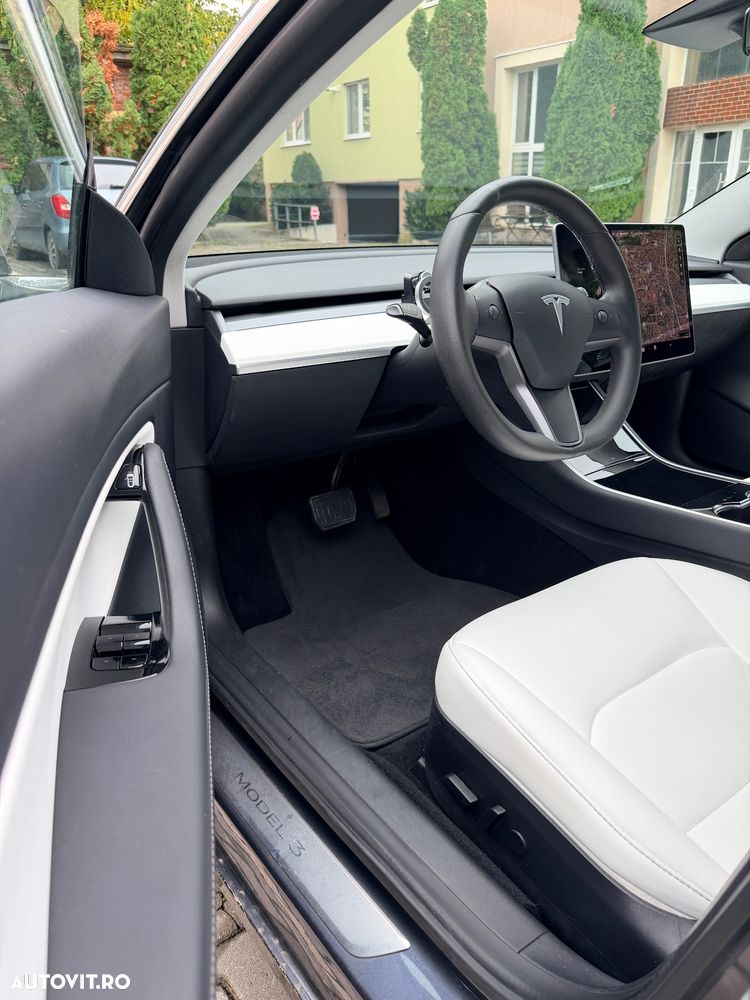 Tesla Model 3 Standard Reichweite Plus Hinterradantrieb - 10