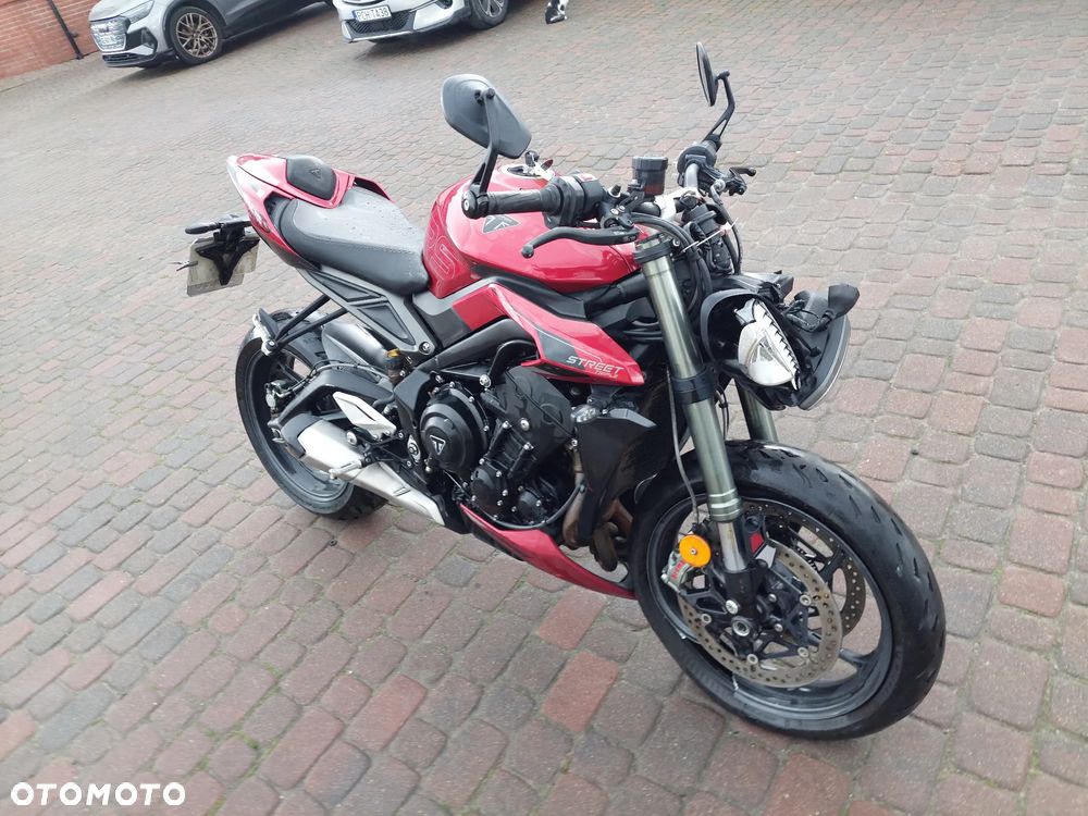 Triumph Street Triple - 7
